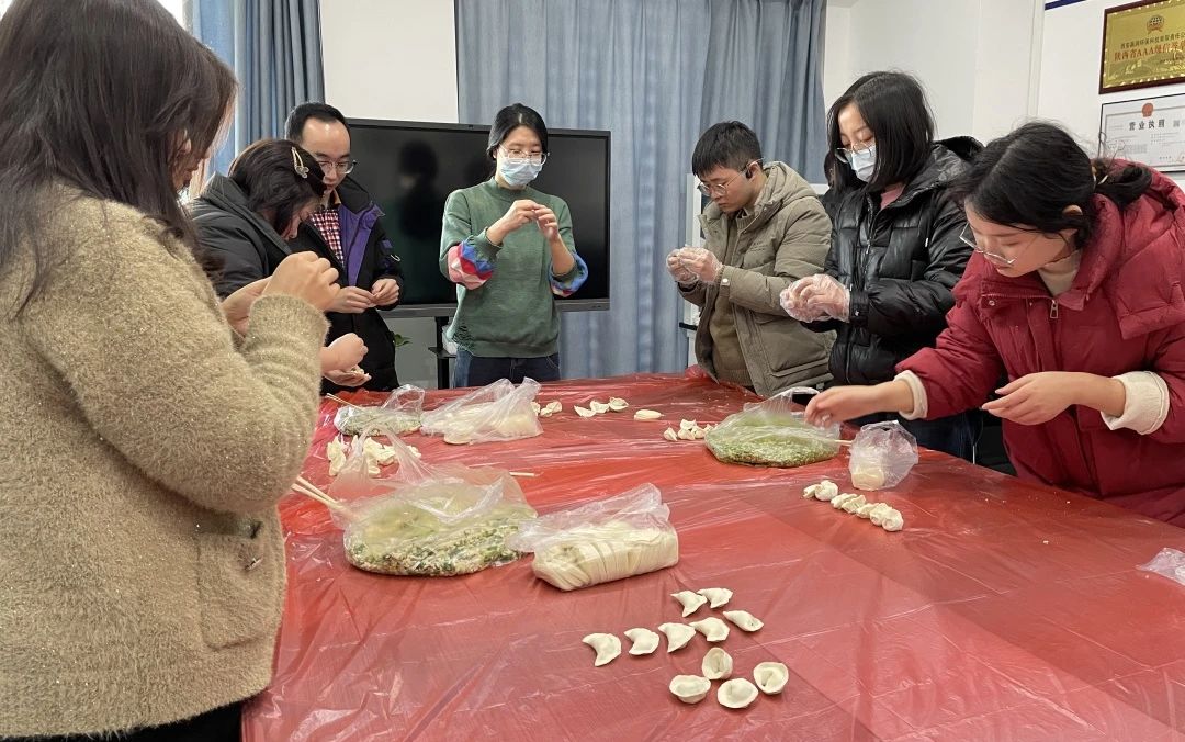 贏潤集團(tuán) | 迎冬至，包餃子，共繪溫馨畫卷！